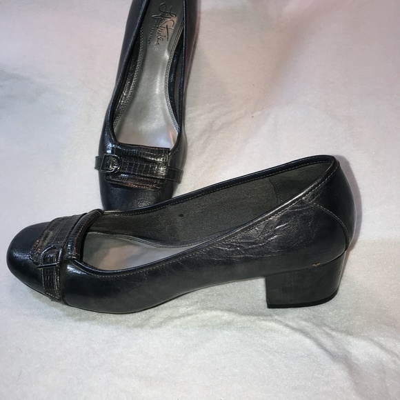 Life Stride, Soft System, Pewter Color, Size 10M